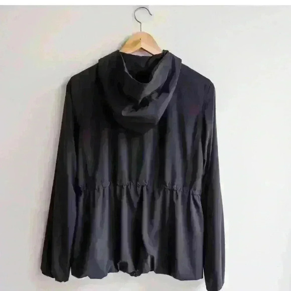 RARE Lululemon Cinched-Waist
Hooded Jacket Size‎ 6 Black - Picture 3 of 7